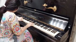 Ночная игра. Звучание пианино при зажатой средней педали