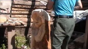 ежик скульптура из дерева-бензопилой