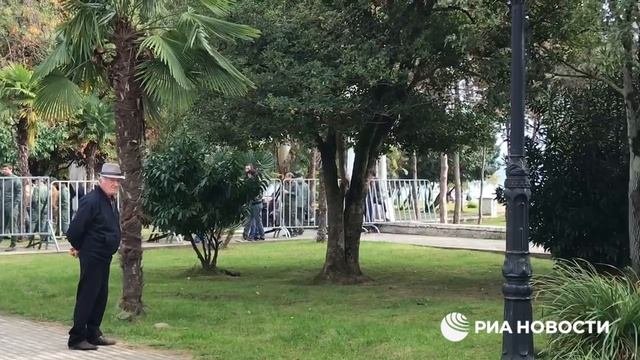 Оппозиция проводит в Сухуме акцию протеста