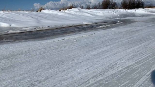 Снегоходная дорога на базу по р. Венжа. Апрель. смотреть онлайн