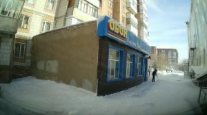 Делика. Когда сугроб мешает припарковаться.