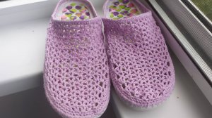 ШЛЕПАНЦЫ КРЮЧКОМ НА ПОДОШВЕ.