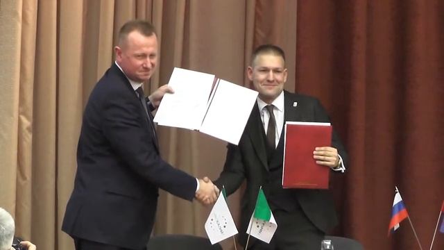 На благо людей труда. Первичные профсоюзные организации «Сильвинит» и «Уралкалий» объединились. смотреть онлайн