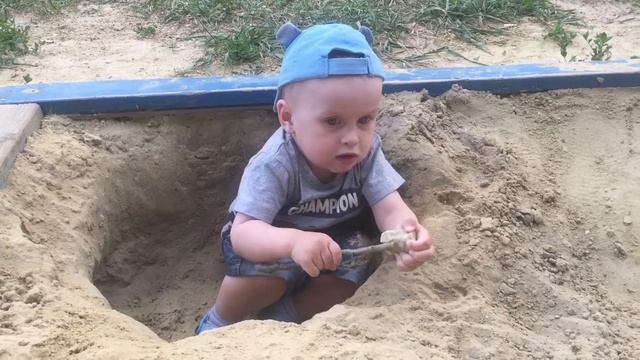 И попрыгаем немножко смотреть онлайн