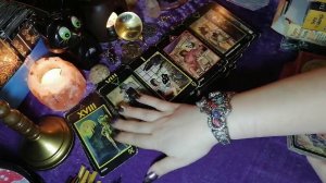 Таро онлайн. Расклад онлайн. " Страдает ли он по мне и как?"