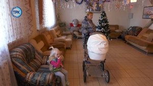 Глава администрации познакомился с новым гражданином России из пункта временного размещения