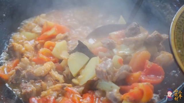 【山藥村二牛】2斤牛腩2斤番茄，做道地道的“番茄牛腩”，湯汁濃郁真下飯！ смотреть онлайн