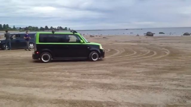 Когда то,на заливе...ДР тойота ББ клуба)).Покатушки-попердушки))) смотреть онлайн