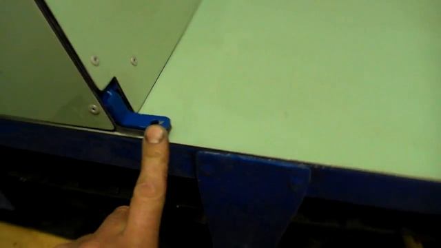 Капот двигателя на буксировщик