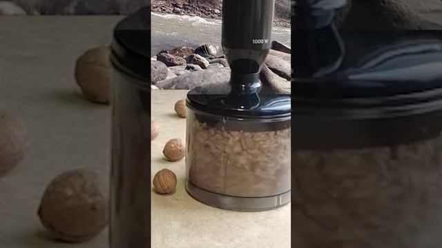 #Sauce nuts... #Баже - соус  из грецких орехов, приправы и сок лимона...