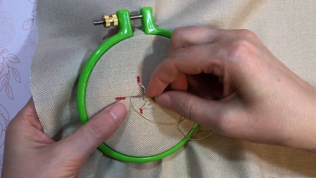 Как заделать дырку на канве, ткани, вышивке