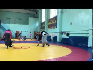 Борцовское упражнение для прохода к ногам - в парах.