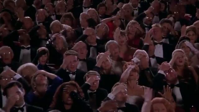 Квартирные страсти #1 - Ремонт полным ходом: Затирка плиточных швов в санузле смотреть онлайн