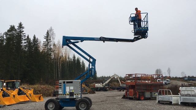 Genie Z45/22 4WD kuukulkija смотреть онлайн