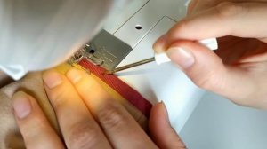 Швейный лайфхак: как ЛЕГКО и РОВНО пришить КИПЕРНУЮ и закрыть шов? Пошаговый урок #швейное