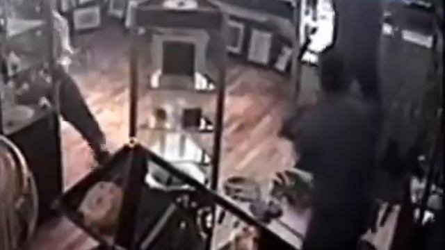 Дал отпор грабителям ? Не для слабонервных смотреть онлайн