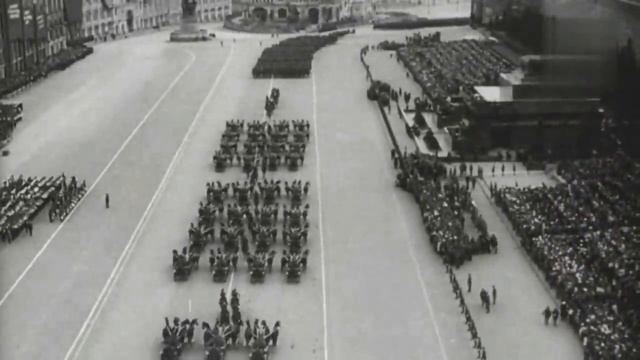 Парад в Москве 1 мая 1940 года.mp4