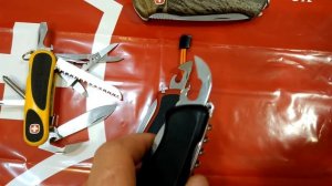 Victorinox Ranger Grip VS Wenger New Ranger сравнение крутых швейцарцев. Victorinox for life.