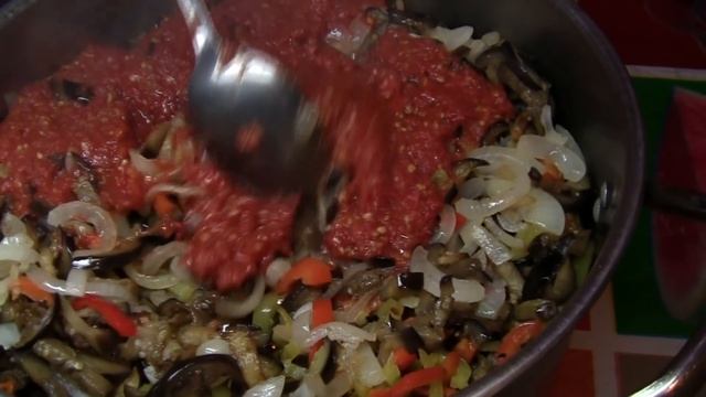 Баклажанная Икра.Самый Вкусный Рецепт на Зиму.eggplant caviar. смотреть онлайн