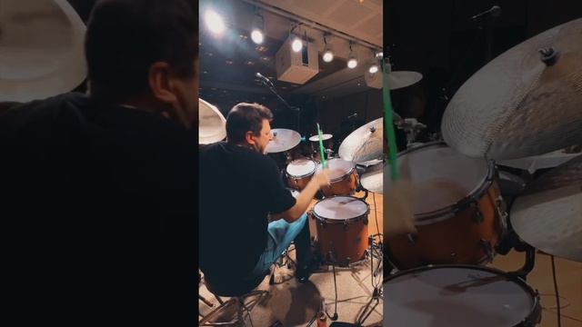 Nicolas Viccaro - Drum Solo on « Assiko Twerk » w/ @etiennembappe7582 at @LaNoteBleueLive смотреть онлайн