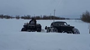 Нива КСЮША и квадроцикл СОКОЛ в глубоком снегу