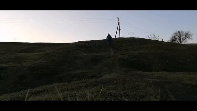 Берём мелкие бугры, питбайк тянет однако) смотреть онлайн