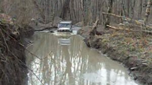 Самый плавающий автомобиль - уаз.mp4