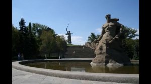 "Стоять насмерть!" и стены-руины (англ)