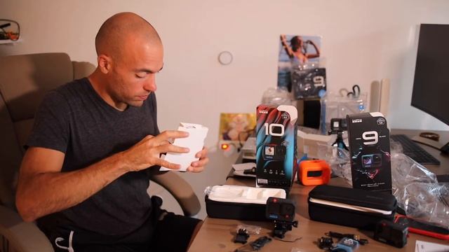 Unboxing Gopro Hero 10 & 9 plus many extras, media mod... смотреть онлайн