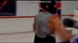 Тренировка Конора Макрегора перед боем с Мейвезером.