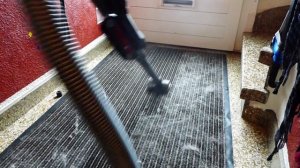 Dyson DC52 Allergy + Tangle-Free Turbine