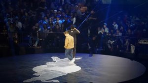 Red bull BC ONE 【World Final】брейк данс HONG 10 vs BRUCE ALMIGHTY