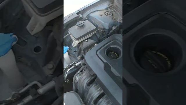 Hyundai sonata air cleaner check and oil check in 60 seconds