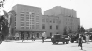 1970-е г.г.. Тюмень. У филармонии.