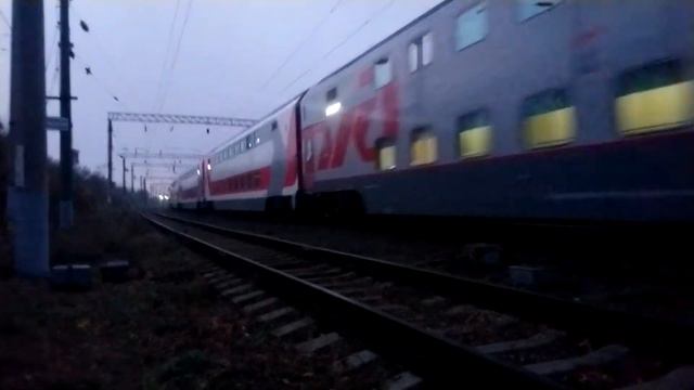 "Северная Пальмира" ЭП1М-??? с поездом № 35 Адлер-Санкт-Петербург смотреть онлайн