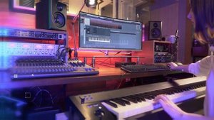 Kurzweil KM88 - MIDI Controller