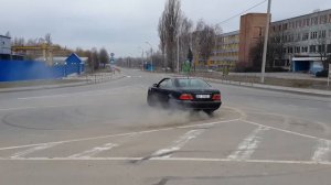 Mercedes drift and burnout 2.0 clk 208