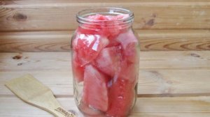 Арбузы в банке с лимонной кислотой