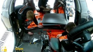 Шумоизоляция пола Mitsubishi Outlander. Уровень Комфорт. Автошум.