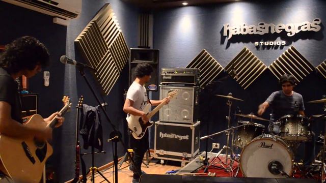 Paranoid Android - Radiohead cover por Goyimbwoods (Habas Negras Live Session) смотреть онлайн