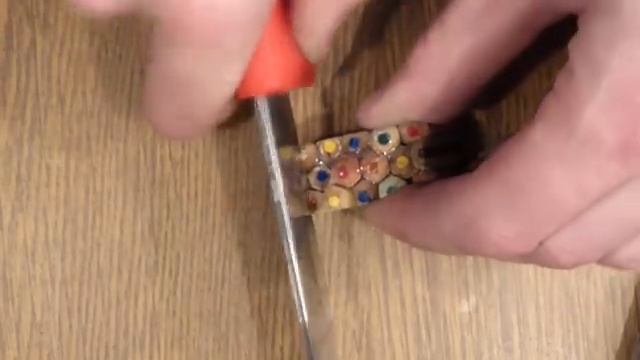 Кольцо из цветных карандашей. смотреть онлайн