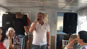 Песня Марата Шайбакова никого не оставило равнодушным на теплоходе Чайка