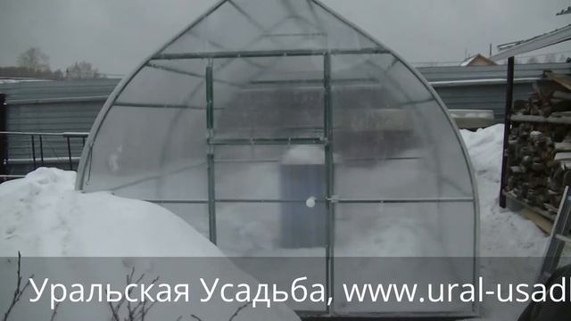 Перекрытие сотового поликарбоната, неизвестного происхождения. на теплице.