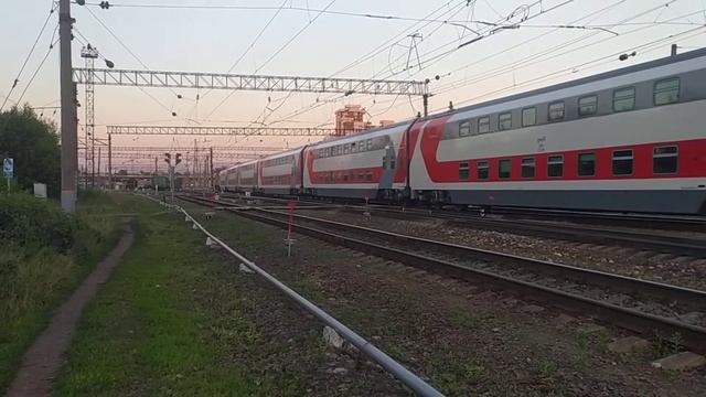 Электровоз ЭП2К-354 с поездом 22 Москва - Ульяновск