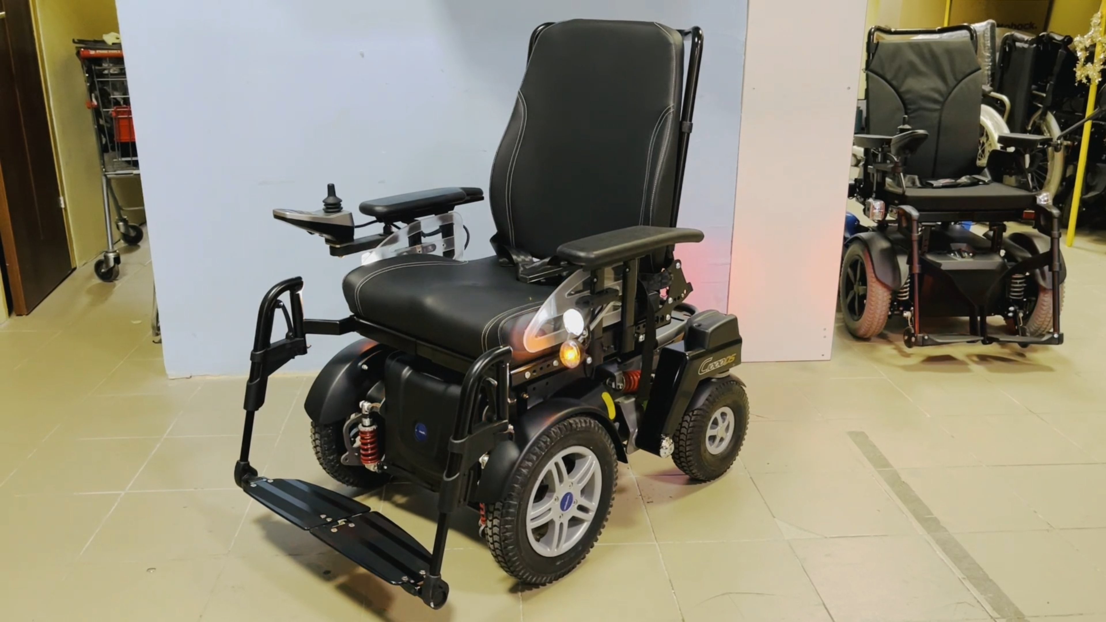 ЭКСКЛЮЗИВ? ЭЛЕКТРОКОЛЯСКА OTTOBOCK C1000DS