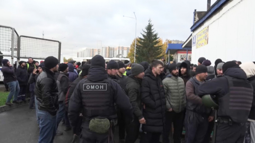 Рейды в Санкт-Петербурге: на рынках задержаны десятки нелегалов