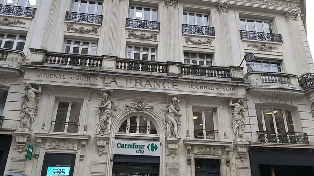 300 подписчиков! Спасибо Вам за мотивацию и поддержку! В Париже сезон распродаж. смотреть онлайн