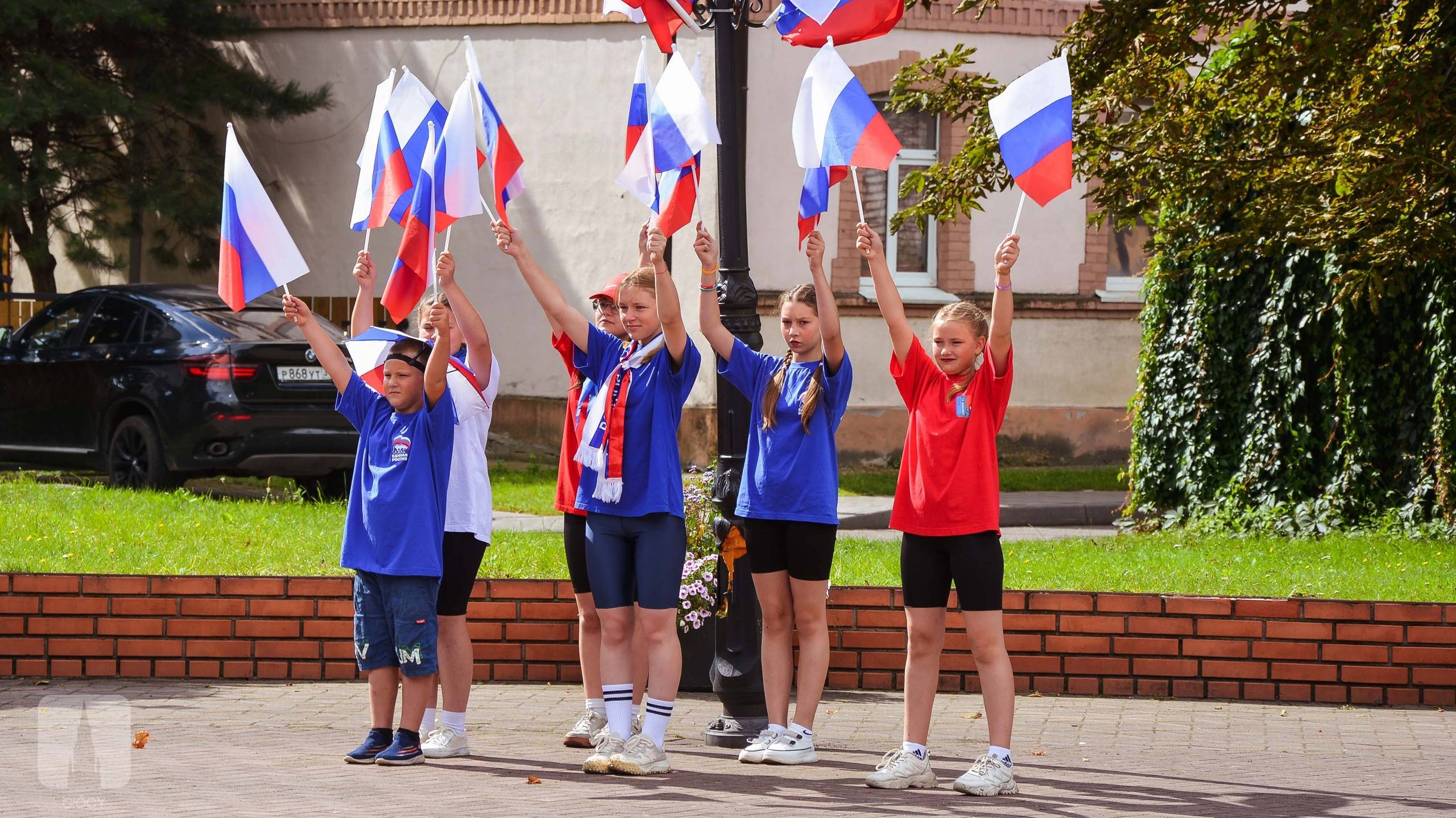 День Государственного флага РФ в Славске