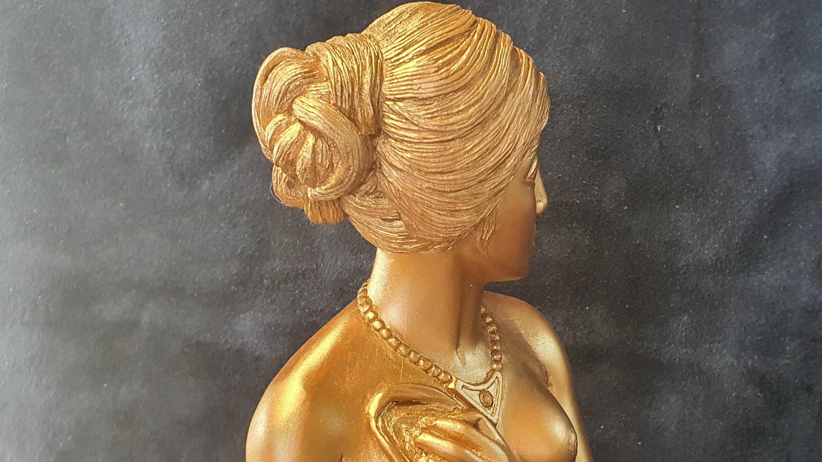 Фигурка девушки из дерева. как сделать прическу (1 часть) резьба по дереву.. смотреть онлайн