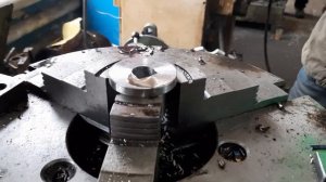 Изготовление 2000 стальных деталей на универсальных токарных, фрезерных станках.